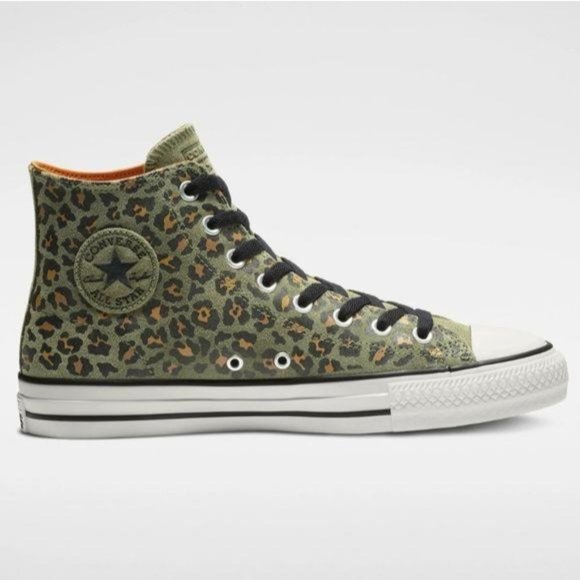 SOLD-M: NWT Converse High Tops Leopard Print - Picture 2 of 9